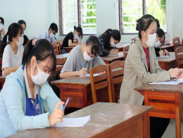 Bản tin dịch COVID-19 trong 24h: Kỳ thi THPT đợt 2, công tác phòng dịch COVID-19 được đặt lên hàng đầu